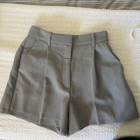 Abercrombie & Fitch Pants - A&F High Rise Tailored Short